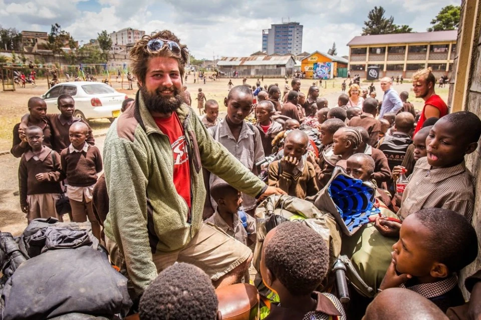 Viaggio in Africa sui ciclomotori Pionýr